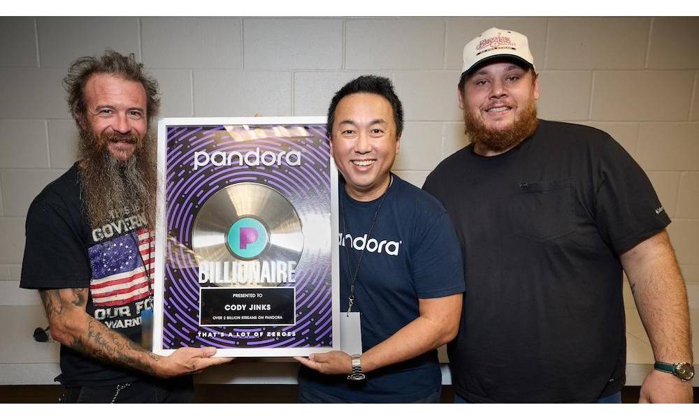 Cody Jinks Presented With Pandora Billionaire Plaque